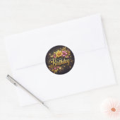 Leuke zwarte bloemige verjaardagssticker ronde sticker (Envelop)