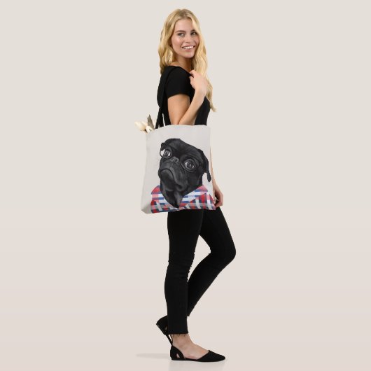 Leuke zwarte pug dog met bril en check Shirt Tote Bag (Op model)