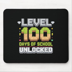Level 100 Days of School ontgrendeld gaming Pixel  Muismat