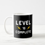 level 18 complete, grappige gamer 18th Birthday Koffiemok<br><div class="desc">het is een geweldig 18e verjaardagscadeau voor mensen die graag videospelletjes spelen ,  gamers ,  en het zou een mooi cadeau zijn voor je broer ,  zus ,  vriendje ,  vriendin ,  vrouw ,  echtgenoot</div>