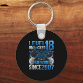 Level 18 Ontgrendeld 18 Jaar Oude Cadeaus Jongens Sleutelhanger (Voorkant)
