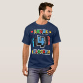 Level 4 Ontgrendeld 4e Verjaardag Videospel 4 Jaar T-shirt (Voorkant volledig)