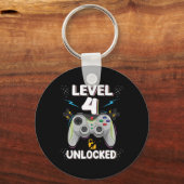 Level 4 Ontgrendeld Videospel 4e Verjaardag Gamer Sleutelhanger (Voorkant)