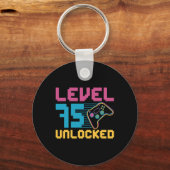 Level 75 Ontgrendelde Verjaardag Gaming Sleutelhanger (Voorkant)