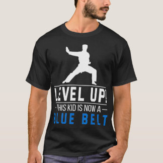 Level Up Dit Kind is nu een Blue Belt Karate Award T-shirt