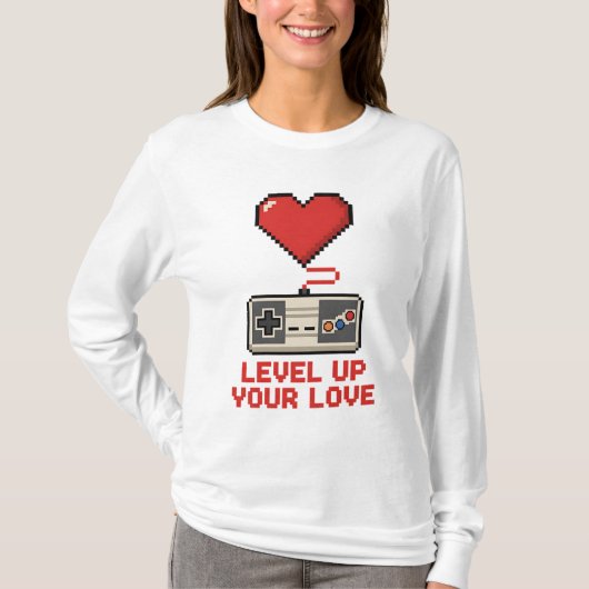 Level Up Your Love, Retro Pixel Gaming Design T-shirt (Voorkant)