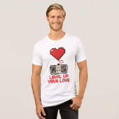 Level Up Your Love, Retro Pixel Gaming Design Tri-Blend Shirt (Voorkant volledig)