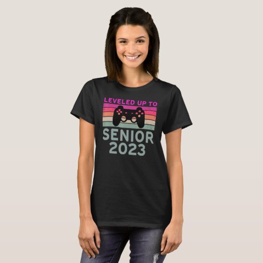 Leveled To Up Senior 2023   Graduation 2023 T-shirt (Voorkant volledig)