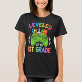 Leveled Up To 1st Grade Gamer Back To School Stude T-shirt (Voorkant)