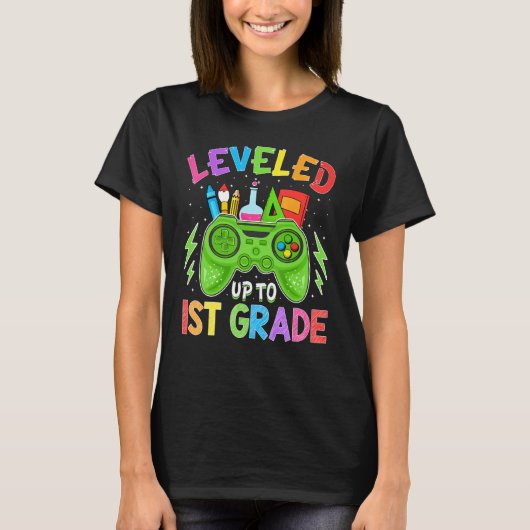 Leveled Up To 1st Grade Gamer Back To School Stude T-shirt (Voorkant)