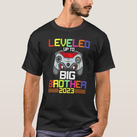 Leveled Up To Big Brother 2023 Gamer Big Bro Boys T-shirt (Voorkant)
