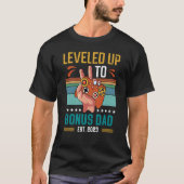 Leveled Up to Bonus Dad 2023 New Stepdad Gamer T-shirt (Voorkant)