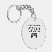 Leveled Up to Wife Gaming Controller Design Sleutelhanger (Voorkant Links)
