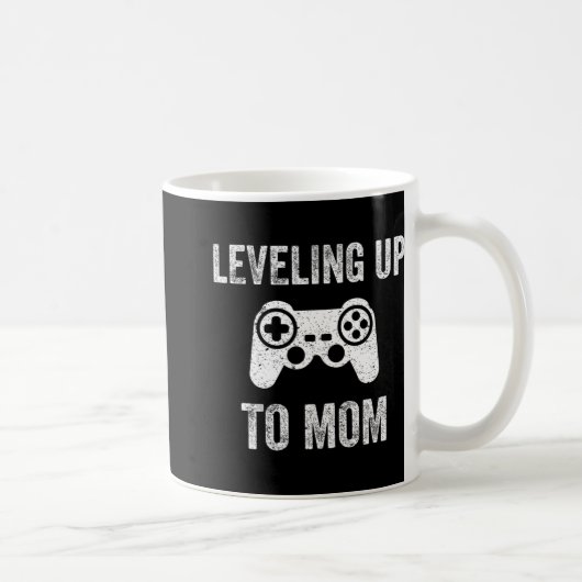 Leveling Up To Mom Shirt For Expecting Mother  Koffiemok (Rechts)