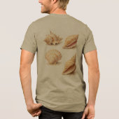 Leven Als Zeeschelp Inspirerende Kust Kleding Here Tri-Blend Shirt (Achterkant)