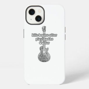 Leven begint na het gitaar spelen. zwart & wit iPhone 13 hoesje