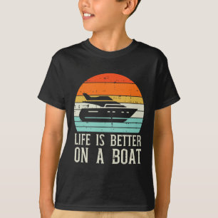 Leven Beter Op Boot Zonsondergang Retro Jacht Kapi T-shirt