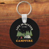 Leven is beter bij het kampvuur Leuke Camper Kamp Sleutelhanger (Voorkant)