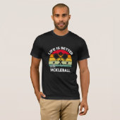 Leven is beter met Pickleball T-shirt (Voorkant volledig)