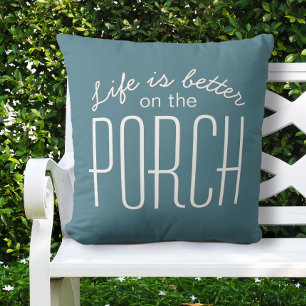 Leven is beter op de veranda citaat in teal script buitenkussen