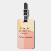 Leven is beter op strand geel oranje boho rustiek bagagelabel (Voorkant verticaal)