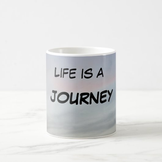 "LEVEN IS EEN MOK VOOR HET REIZEN" (Center)