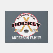 Leven op Ice Hockey Sticks en Puck Familienaam Deurmat (Voorkant)
