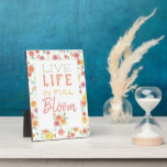 Levend leven in  Florence-Rozen van het volledige  Fotoplaat<br><div class="desc">Dit kleine tabletopplaque bevat de rozen van de waterverf en de zinsnede "Live Life In Full Bloom". Een mooi,  vrouwelijk stuk dat er mooi en elegant uitziet in je ruimte met de perfecte motivatie boodschap!</div>