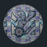 Levend metaal nr. 2 dartbord<br><div class="desc">Een kleurrijk patroon met een laag ruw metaal. Technologie en kunst,  complexiteit van tijd,  leven en kunstmatig leven...  door Alexandra Cook o.a. Linandara. Een deel van het VopreKin-collectie. Een elegant die blauw en vioolpatroon met beetjes grijs metaal op bovenkant herhaalt.</div>