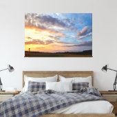 Levende zonsondergang boven open veld 1 canvas afdruk (Insitu (Slaapkamer))