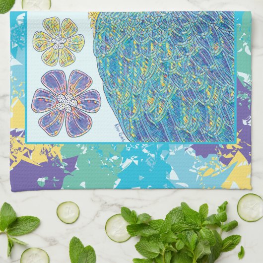 Levendig Blauw Geel Macaw Bloemen Illustratie Theedoek (Gevouwen)