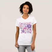 Levendig bloemmotief Paarse roze blauwe bloemen T-shirt (Voorkant volledig)