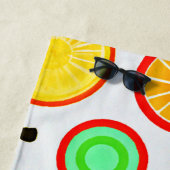 Levendig fruitig caleidoscooppatroon strandlaken (In situ)