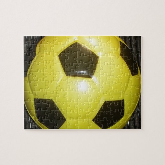 Levendig Geel en Zwart Football (Voetbal) Art Legpuzzel (Horizontaal)