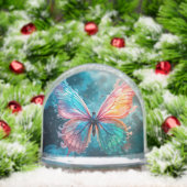 Levendig gekleurde vlinder met etherische vleugels sneeuwbol (Kerstmis)