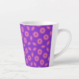 Levendig geometrisch patroon in Paarse en koraalto Latte Mok