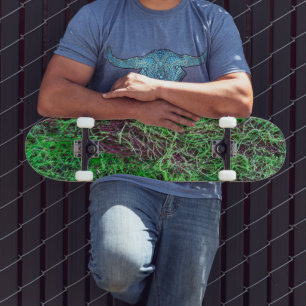 Levendig groen bosmos fijne takjes textuur foto persoonlijk skateboard