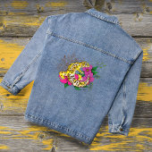 Levendig groene speelse luipaardgekko bloemstuk  denim jacket