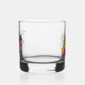 Levendig groene speelse luipaardgekko bloemstuk whisky glas (Links)