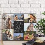 Levendig leven met jou 7 Foto Collage | Zwart Imitatie Canvas Print<br><div class="desc">Stijlvol fotocollage faux canvas dat u met 7 van uw favoriete foto's kunt personaliseren. Dit zwarte en witte ontwerp wordt geletterd met de woorden "het liefhebben van leven met u"in elegant handgeschreven manuscript en skinny doopvonttypografie. Het fotomalplaatje is opstelling klaar voor u om uw afbeeldingen toe te voegen, die met...</div>