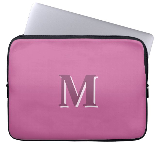 Levendig massief roze monogram laptop sleeve (Voorkant)