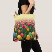 Levendig Paas Tulpenveld Tote Bag (Dichtbij)