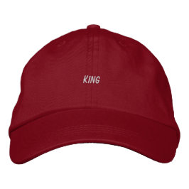 Levendig rood-pet met King Custom Printed Text Geborduurde Pet