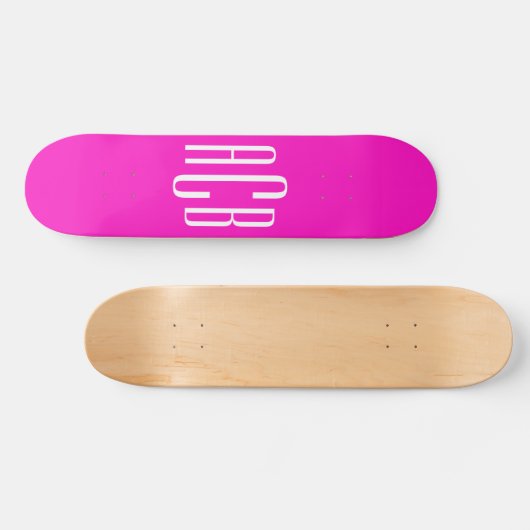 Levendig Roze en Wit Drie Letter Monogram Persoonlijk Skateboard (Horizontaal)
