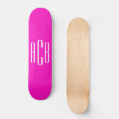 Levendig Roze en Wit Drie Letter Monogram Persoonlijk Skateboard (Voorkant)
