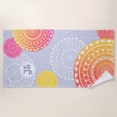 Levendig roze geel willekeurig mandala monogram strandlaken (Voorkant)