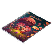 Levendig schattige elven spelen onder paddenstoele notitieboek (Linkerzijde)