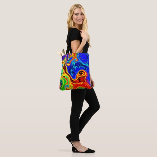 Levendig stijlpatroon tote bag (Op model)