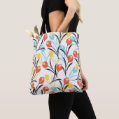 Levendig Tulp Patroon Bloemen Design op Wit Tote Bag (Dichtbij)