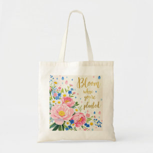 Levendig waterverf boeket van pioenen, madeliefjes tote bag